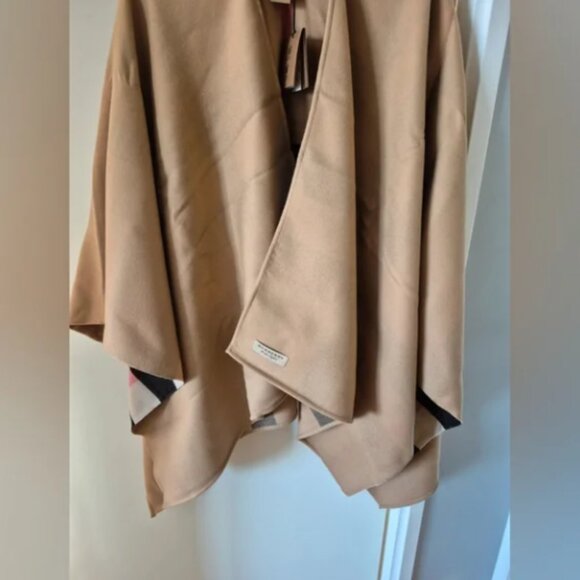 Burberry Reversible Check Wool Cape - Picture 3 of 7